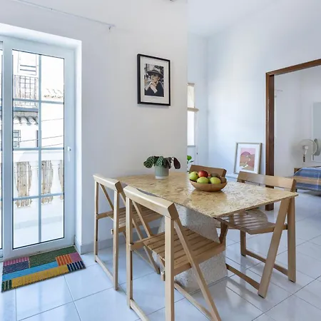 Apartament Above Coffee And Waves Lagos