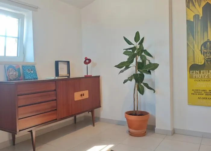 Above Coffee And Waves 아파트